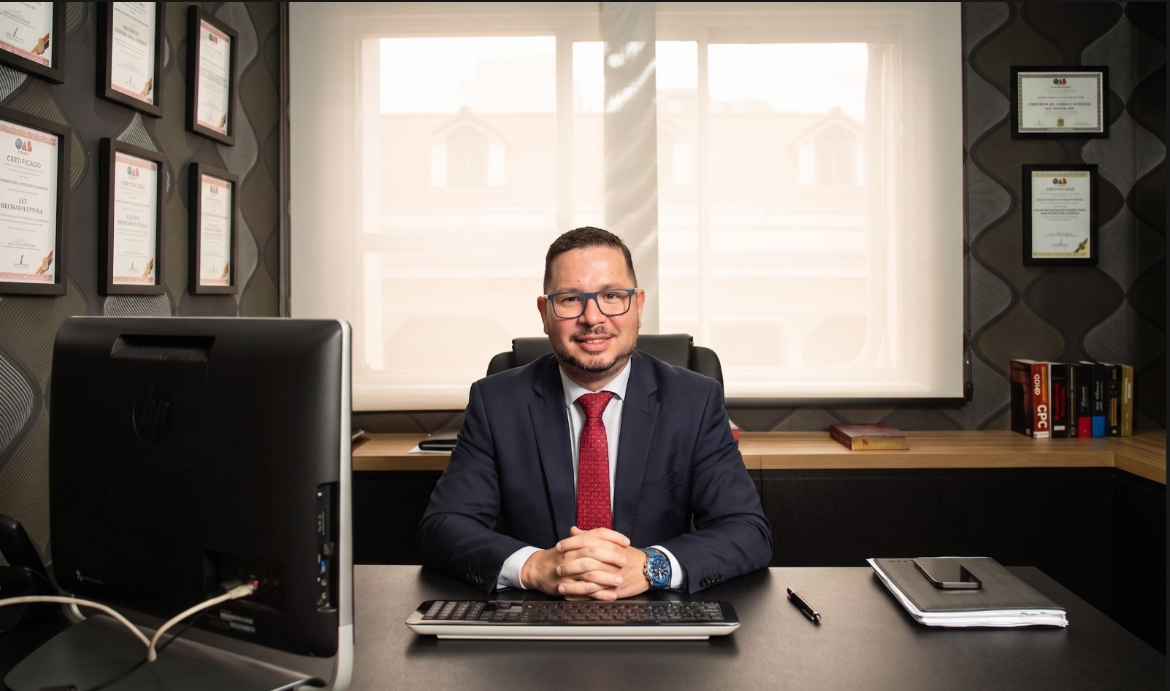 Dr. Rubens Júnior Alves - Advogado